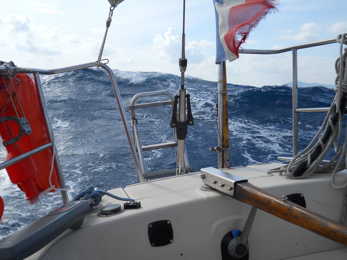 Ma Maison c'est l'Océan.JPG (2.72 Mio) Consulté 29319 fois Le Golf de Gênes avec un peu d'air 55 noeuds N.E établis