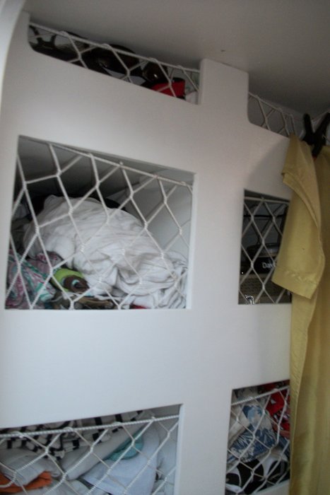 100_5981.JPG (1.63 Mio) Consulté 81723 fois placard tribord remplaçant le lavabo