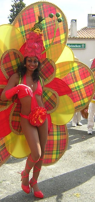 Hotesse d'acceuil au Lavandou