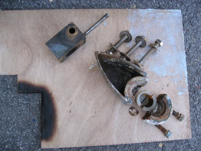 100524Carénage10 002.jpg (271.26 Kio) Consulté 41439 fois 100524Carénage10 002.jpg